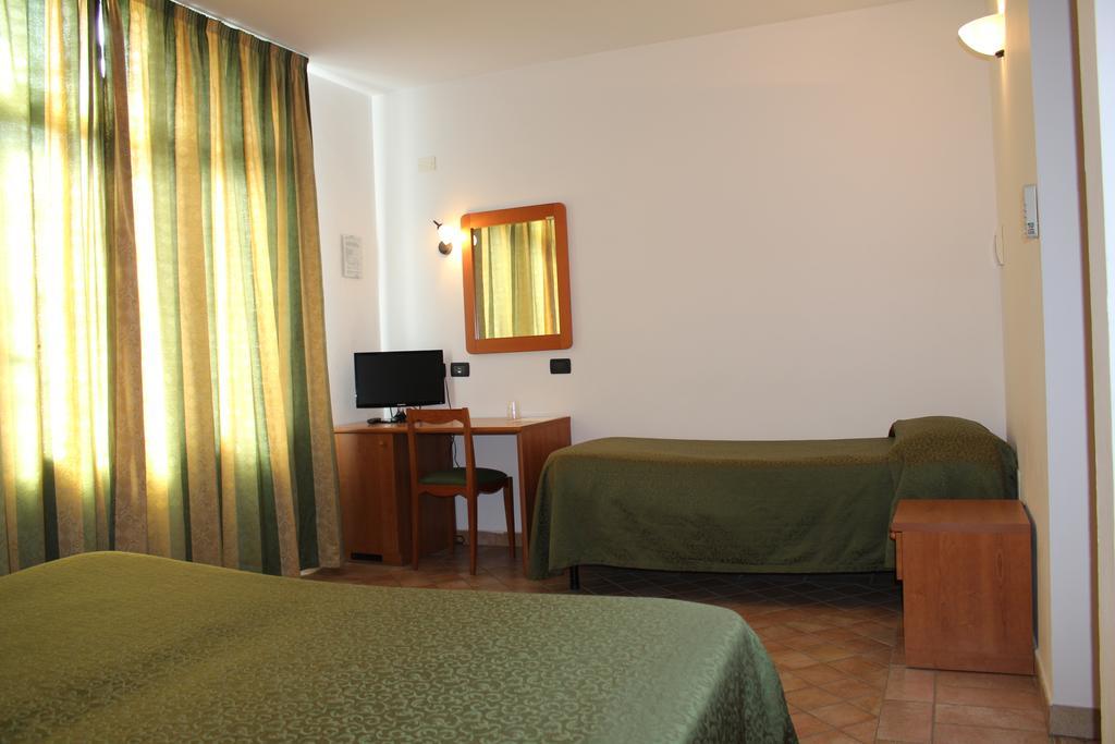 Carlo'S Hotel Castagneto Carducci Exteriér fotografie